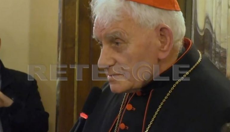 Dom Ernest Troshani rrënqeth Italinë: Meshën e celebroja edhe kur punoja në komunalen e Shkodrës…
