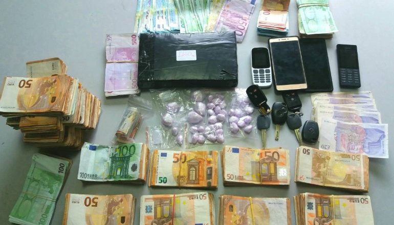 BINGO!/ Shqiptari takon 32-vjeçaren për… policia i gjen 110 MIJE EURO të thata