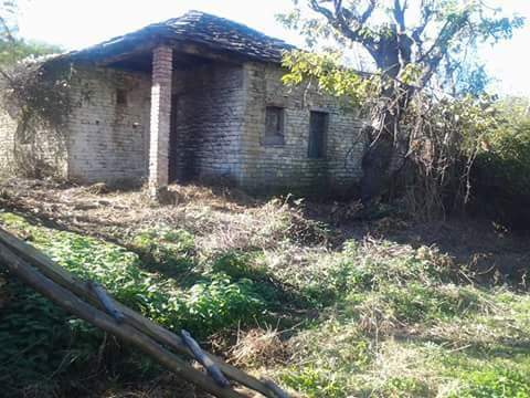 REPORTAZH/ Ulova, fshati i zbrazur në Gramsh me vetëm 3 shtëpi