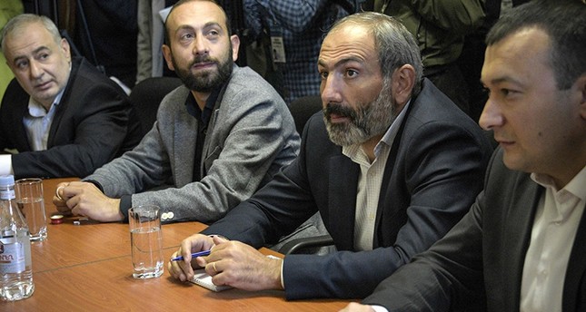 Parlamenti i Armenisë refuzon udhëheqësin e opozitës për kryeministër
