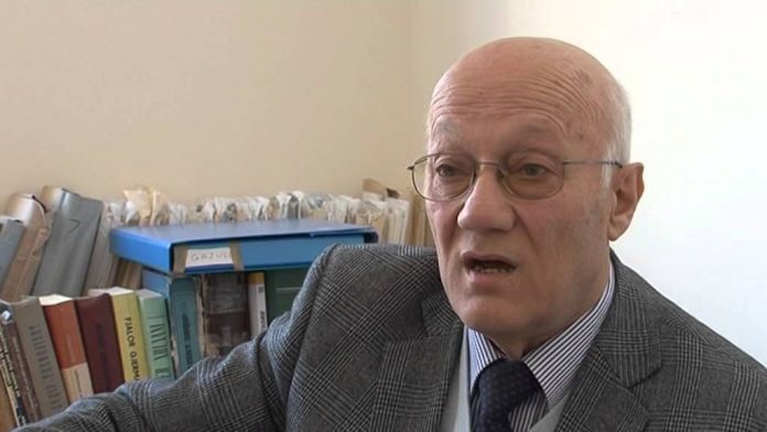 Ndahet nga jeta autori i fjalorit etimologjik të gjuhës shqipe, akademiku Kolec Topalli