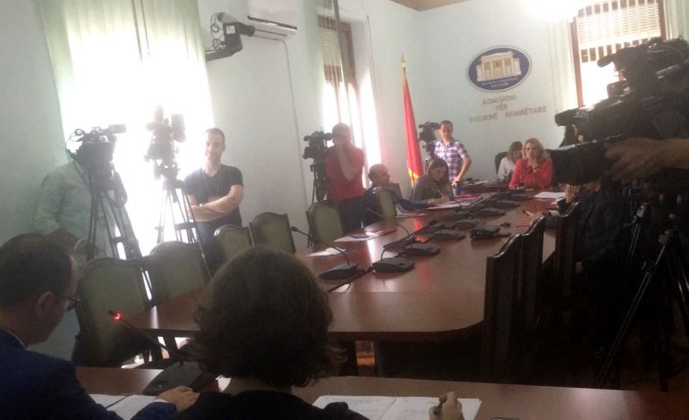 Bushati raporton në Komision për rekomandimin e KE, PD mungon, LSI e pranishme