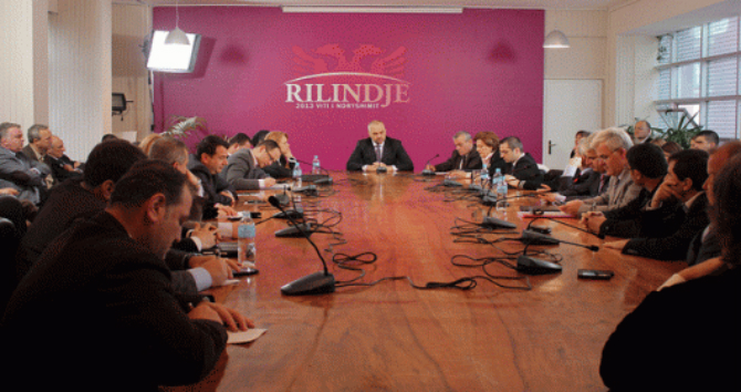 PS mbledh Kryesinë/ Miratohet kalendari i takimeve të llogaridhënies së qeverisë nëpër Shqipëri