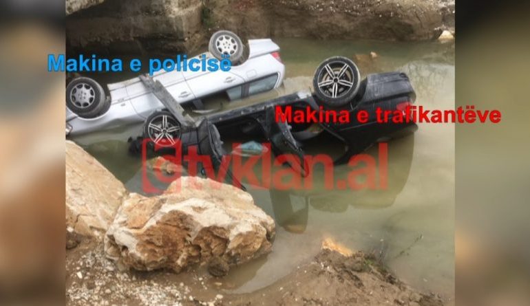 SKENA FILMI NE DELVINE/ Në ndjekje të makinës së trafikantëve, policia përfundon bashkë me ta në kanal