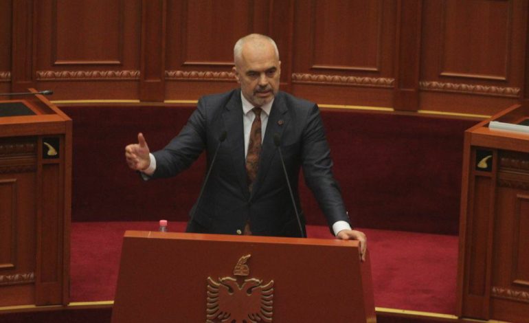 FOTO/ Rama ka një lajm të mirë për shqiptarët, në të gjithë vendin do të rindërtohen….