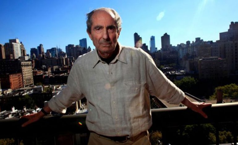 Shuhet në moshën 85-vjeçare Philip Roth, autor i (Ankimit të Portnoit)