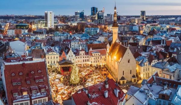 Estonia bëhet shteti i parë që ofron transport publik falas
