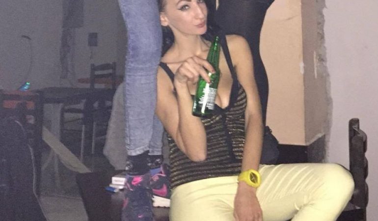 Muzikë, seks, para/ Te ‘Bar-Kafe Tata’ në Shkodër ku piej, haej dhe… bëhej nami!