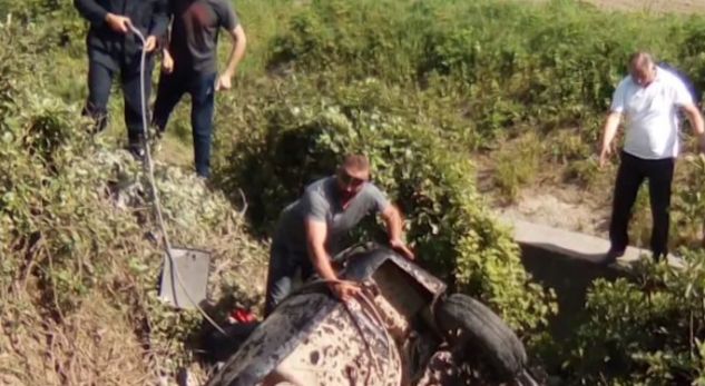 AKSIDENTI ME TRE TË VDEKUR NË KURBIN/ Detaji TRAGJIK: 20-vjeçari shkoi nga Tirana për të festuar me shokët…