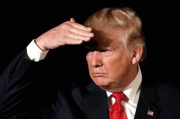 Presidenti Trump shtyn zbatimin e vendimit për tarifat