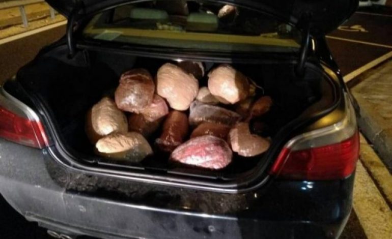Operacioni “LABINOTI”/ Arrestohen tre të rinjtë në Elbasan, policia iu gjeti drogën e fshehur në… (EMRAT)