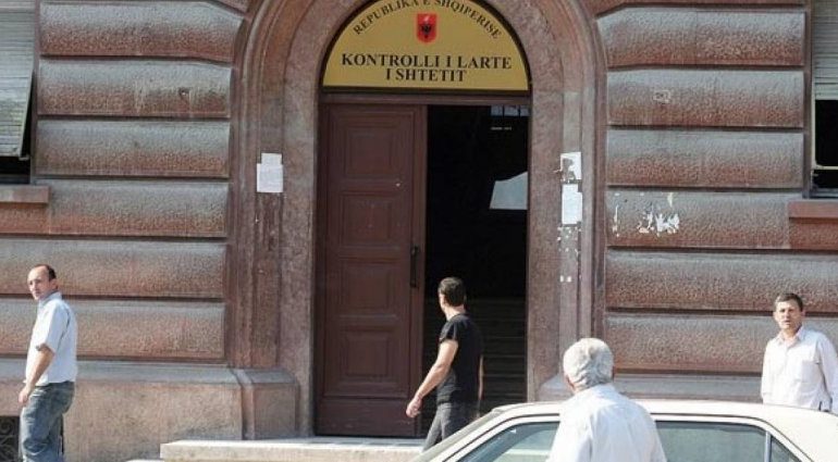 800 MILION LEKE DEME/ Kallëzohet penalisht Kryetari i Bashkisë Belsh, Arif Tafani dhe…