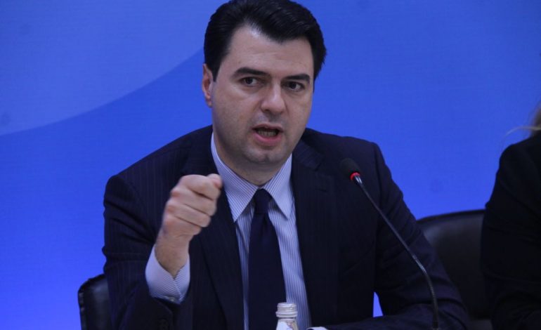 Ndërpritet për herë të dytë seanca parlamentare/ Basha nga Facebook flet për “strukturën e plotë mafioze”