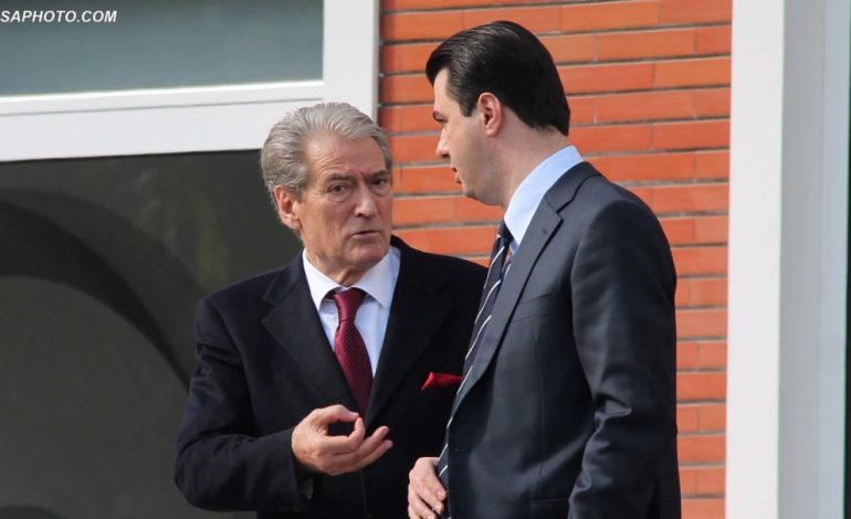 PROTESTA/ Berisha: Më 26 maj flakim Ramën, do shpëtojmë Shqipërinë nga…