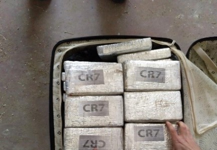 Kokaina me logon e Ronaldos CR7, nga valixhet e zeza te milionat, si i transportonin shqiptarët nga Kolumbia (FOTO)