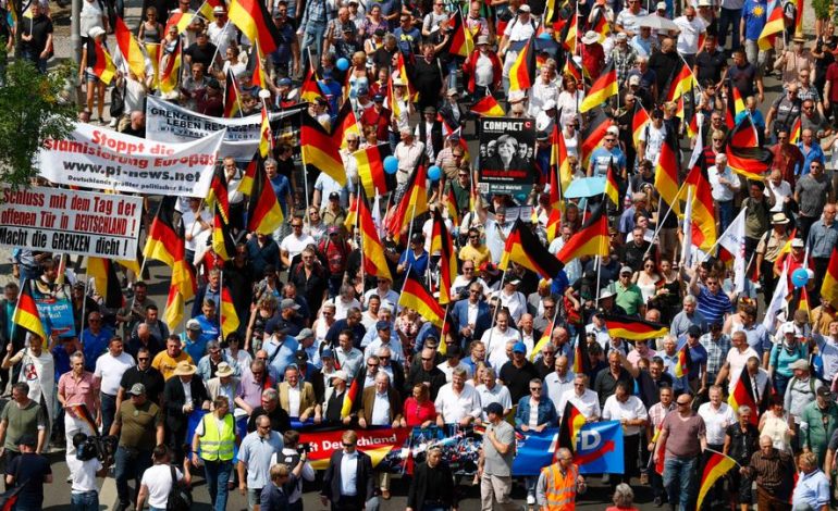 Protesta e antiprotesta në Gjermani. Berlinezët u kundërvihen ekstremistëve