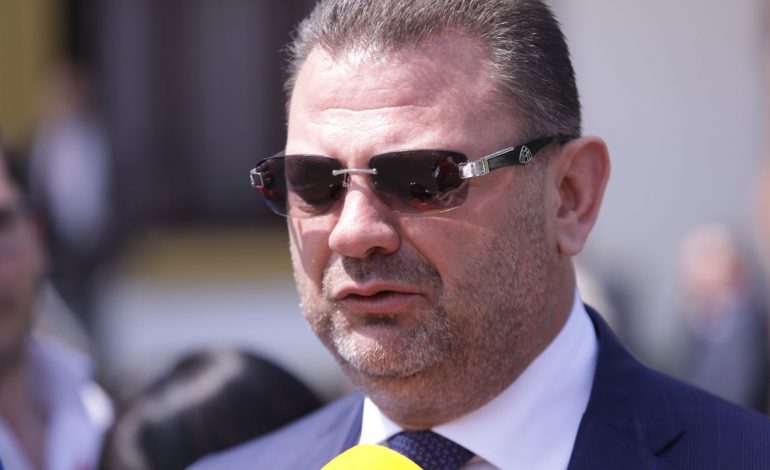 Prokuroria kërkon shoqërimin me forcë për Tom Doshin, ja çfarë ka vendosur gjykata
