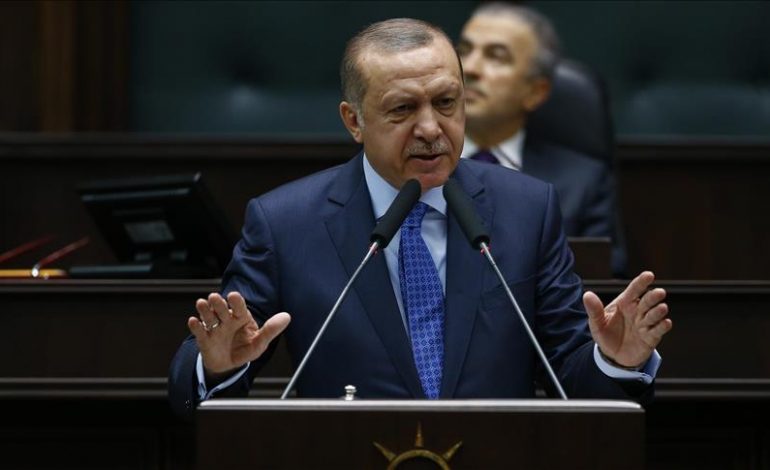 Erdogan përplaset ashpër me Macron: Mos bëj asnjë hap të gabuar, ne…