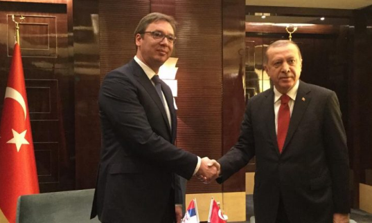Pse Erdogan e harroi shprehjen ‘Turqia është Kosovë’, ç’ndodhi në takimin me Vuçiç