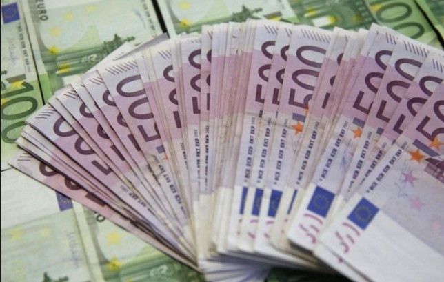 SHIFRAT/ Shqipëria “mbytet” nga euro. Shkaku kryesor është…