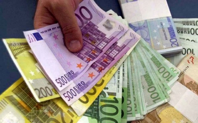 NDODH NË LIBRAZHD/ Nusja mashtron vjehrrin dhe i PËRLAN eurot. Ia kërkoi për…