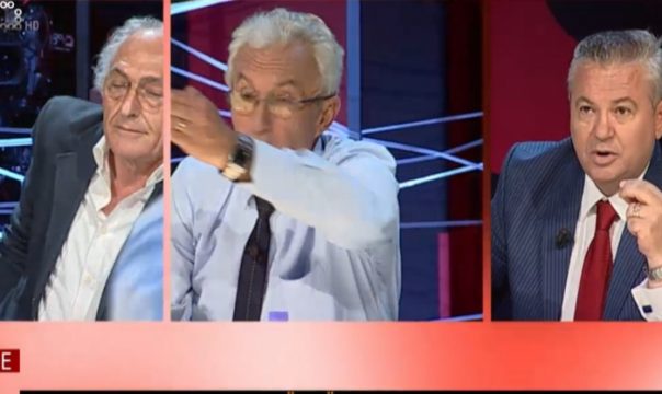 SHERR LIVE/ Frrok Çupi zihet me Murrizin: Jeni një tufë injorantës që degjeneruat partinë...
