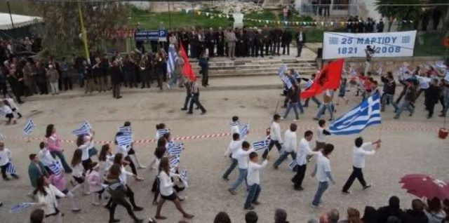 Gazetari grek bën DEKLARATËN befasuese: Shqiptarët, kafshë që i bëmë njerëz…