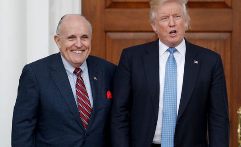 Skandali me ish-pornostaren, Giuliani: Trump rimbursoi avokatin