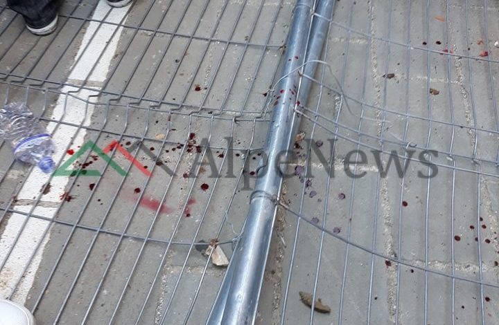 PROTESTA/ Policia: Na goditën me GURË e sende të forta, grup për të HETUAR dhunën