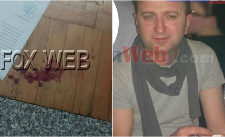 FOTOT/ Sherri me grushta në bashkinë Gjirokastër, gjak në dyshemenë e zyrës ku ndodhi ngjarja