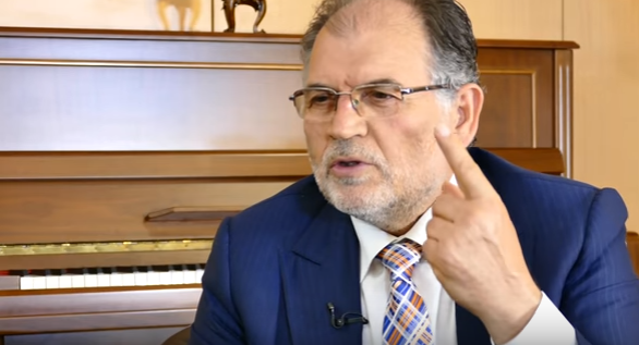 Akuzat/ Ambasadori Lu e përmendi mes kriminelëve të politikës, Kokëdhima i përgjigjet me një letër