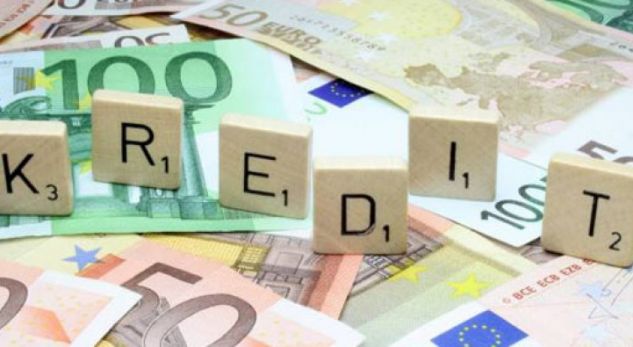 Lajm i mirë për huamarrësit dhe kursimtarët: Interesat e kredive ulen në mars