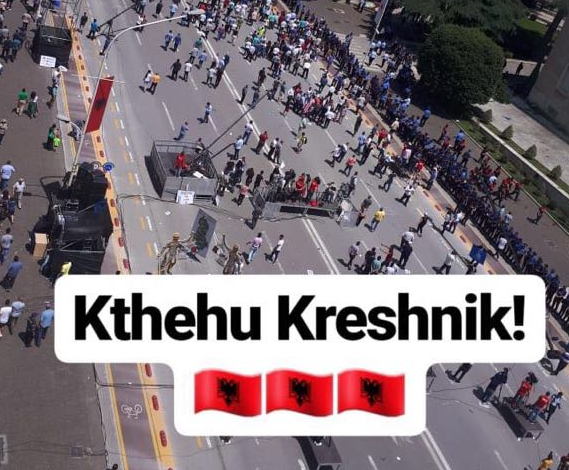 POST PROTESTA/ “Kthehu Kreshnik”, plas humori në internet me protestuesit dhe… (FOTOT)