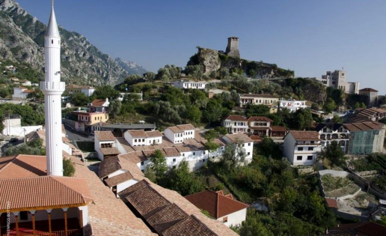 ERDHI TE VIZITONTE SHQIPERINE/ Turisti francez gjendet i vdekur në dhomën e Hotelit në Krujë