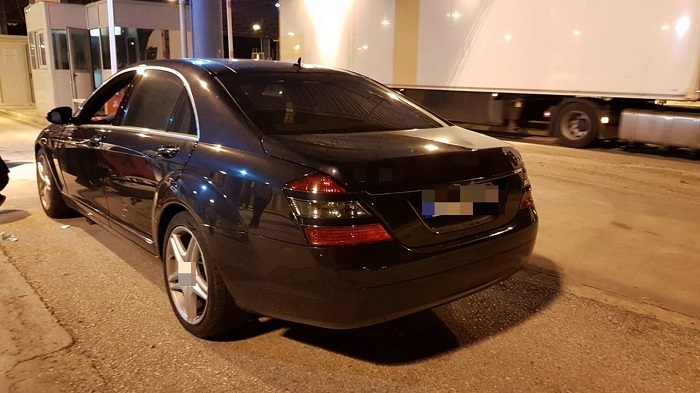 TRAFIK DROGE ME MAKINE LUKSOZE/ Policia greke arreston në flagrancë shqiptarin, po kalonte…