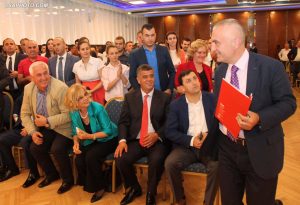 Vasili sqaron se LSI nuk ka REBELË/ Pse qëndruan në parlanent Tavo, Koka dhe Bitri…