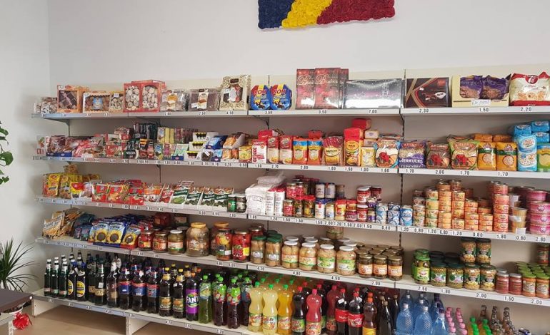 “DHOMA SEKRETE” në banesë/ ZBULOHET magazina me mallra pa faturë