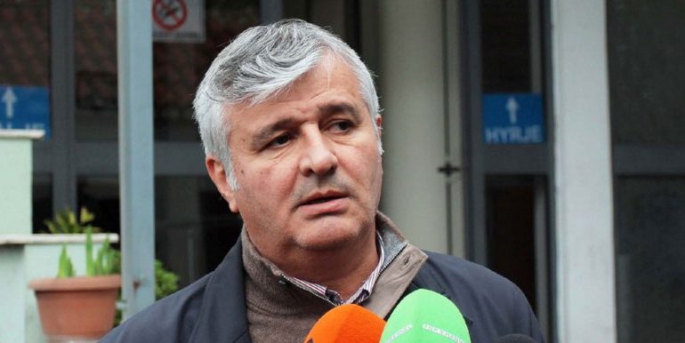 Avokati i Tahirit debat me gazetarët, thumba për Prokurorinë: Kur s’je i zoti të ruash veten