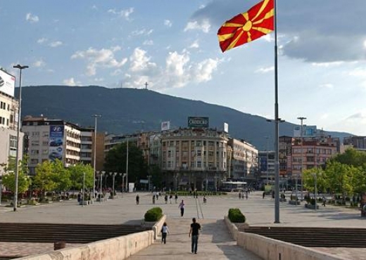 Propozimi i ri/ Qytetarët në Maqedoni janë kundër emrit “Maqedonia e Ilindenit”… (VIDEO)