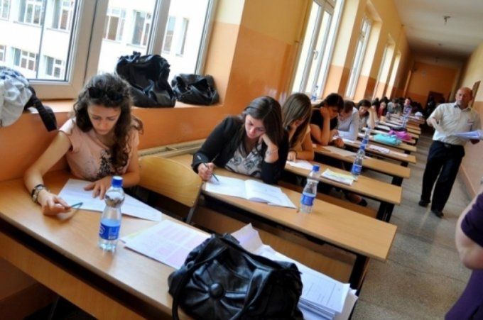 HYRJA NE UNIVERSITET/ 5 ditë afat për të aplikuar. Zbardhet udhëzimi, ja si të veproni