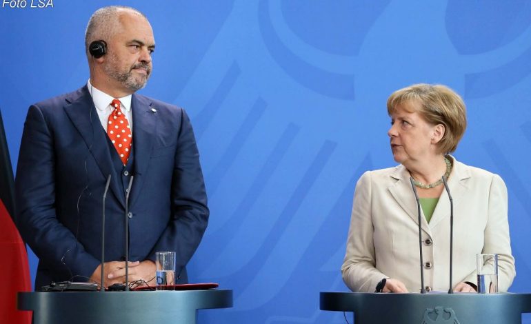 NEGOCIATAT/ Media gjermane: A mundet ndihma e SHQIPËRISË të shpëtojë pushtetin e Merkel?