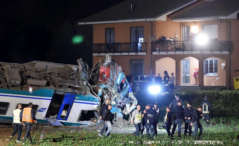 Itali, treni përplaset me kamionin, 2 të vdekur dhe 20 të plagosur