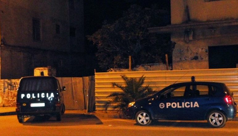 “PËRPLASJA” ME ARMË NË TIRANË/ Detajet: I plagosuri nuk lajmëroi policinë por u ndalua në…