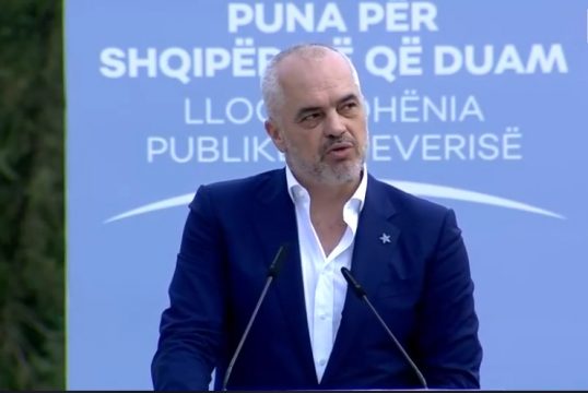 “THE SUNDAY TIMES”: Kryeministri shqiptar në luftë me BANDAT para vendimit të BE për negociatat