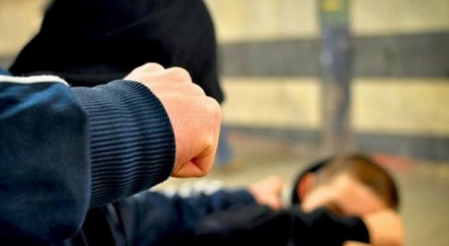Pa ish-gruan me të dashurin e ri, 40-vjeçari shqiptar ‘çmendet’ nga xhelozia. Ja çfarë bën
