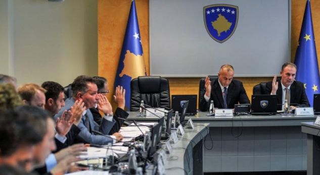 Kërcënohet zv.ministri i Jashtëm, shkon në polici