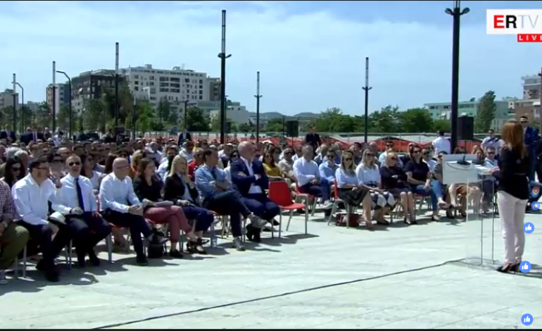 (LIVE) PUNA PËR SHQIPËRINË QË DUAM/ Qeveria “ulet këmbëkryq” për të dëgjuar problemet e qytetarëve
