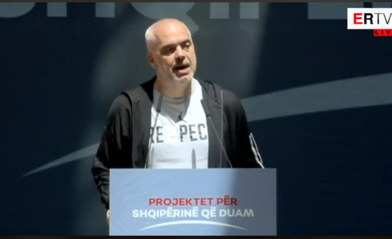 LIVE/ Rama nga Tepelena prezanton projektet e reja të qeverisë për qarkun: Si të bëni lekë…