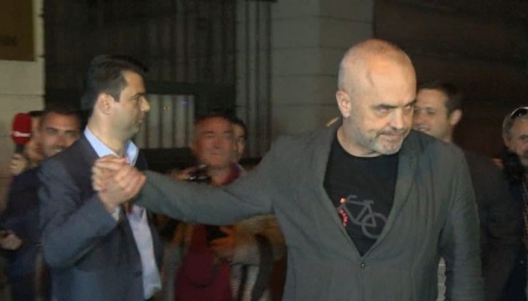 DALIN REZULTATET/ Sondazhi, përgjigja surprizë për pyetjen: A po kërkon opozita të bllokojë çeljen e negociatave me BE
