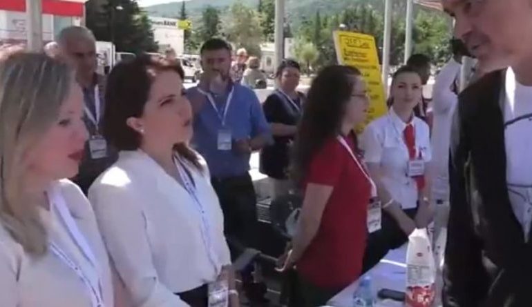 PANAIRI I PUNES NE BERAT/ Rama: Kemi punësuar 10 mijë persona, kush do punë mos rrijë në kafene